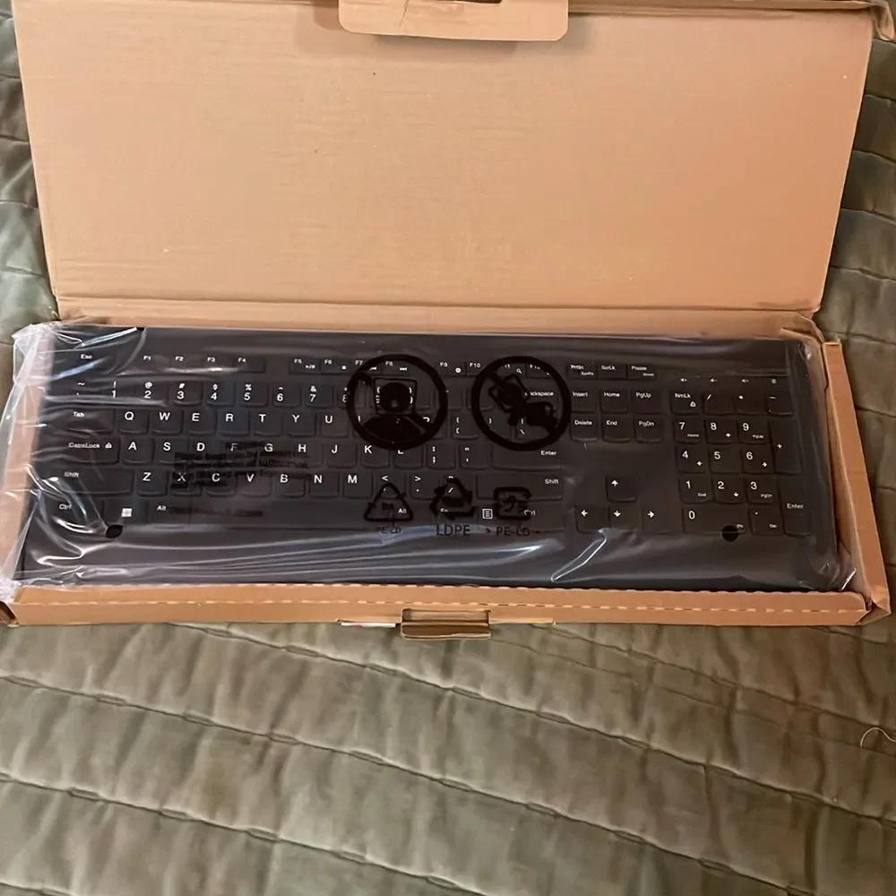 NIB Lenovo Slim Wireless Keyboard kbrfbd71